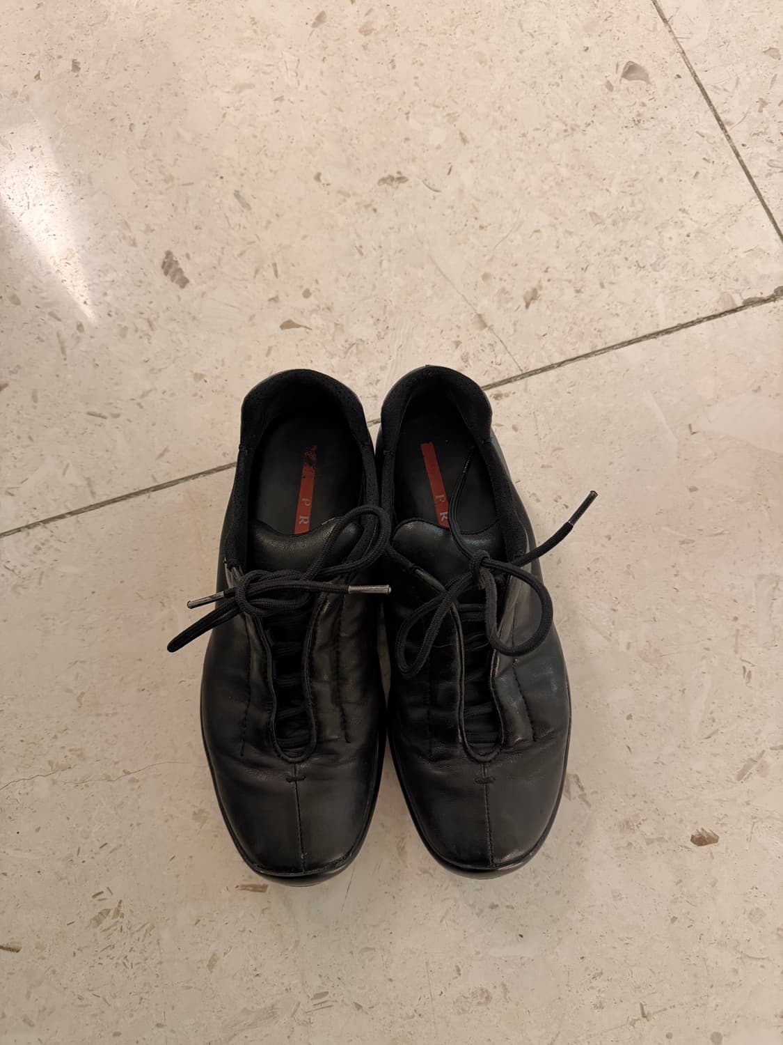 프라다 스포츠 240 팝니다 상품이미지2