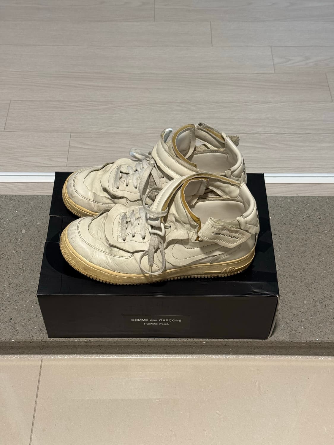 꼼데가르송 나이키 에어포스 미드 상품이미지1