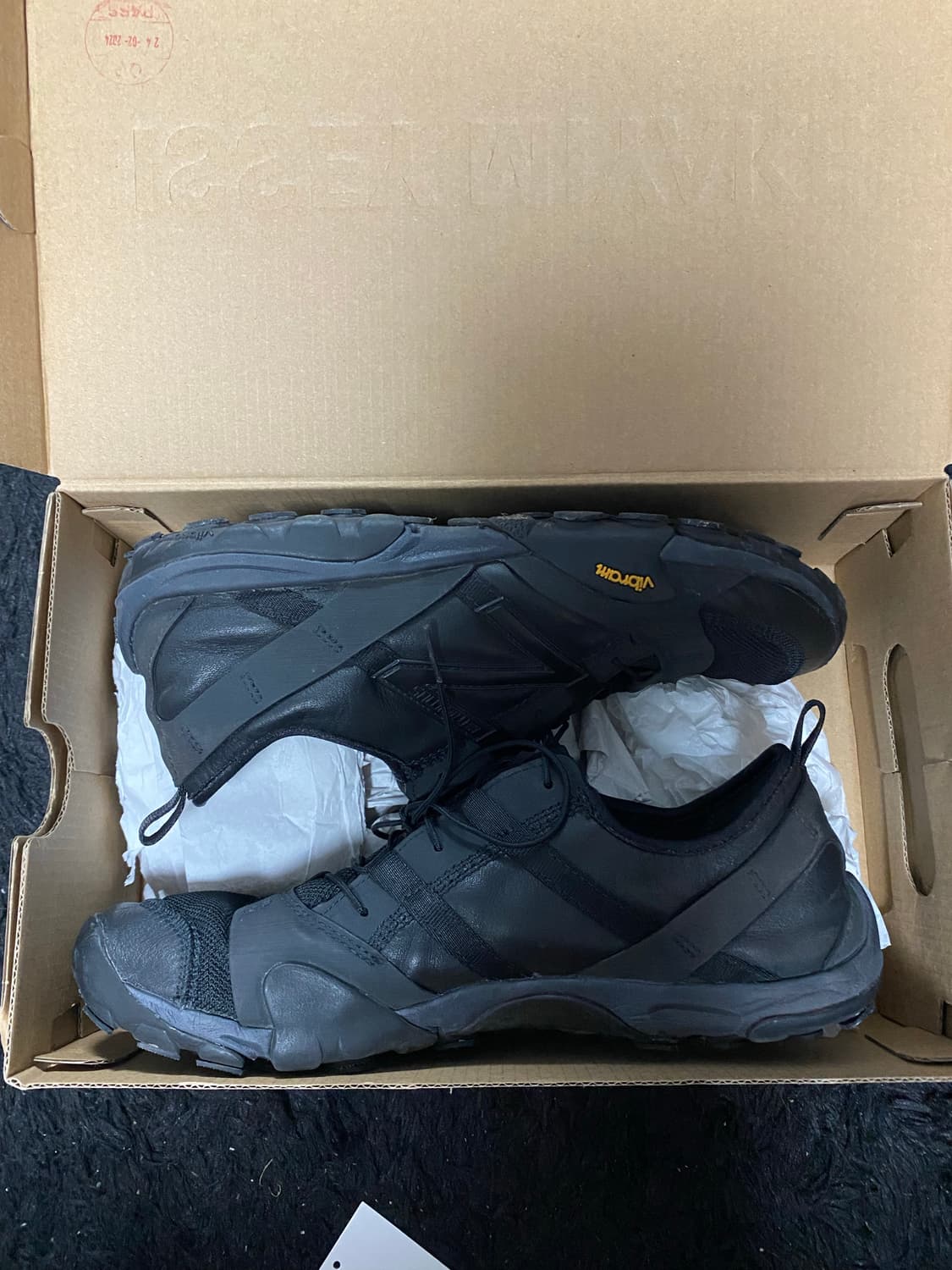 뉴발란스 이세이미야케 mt100 블랙 275 팝니다 상품이미지2