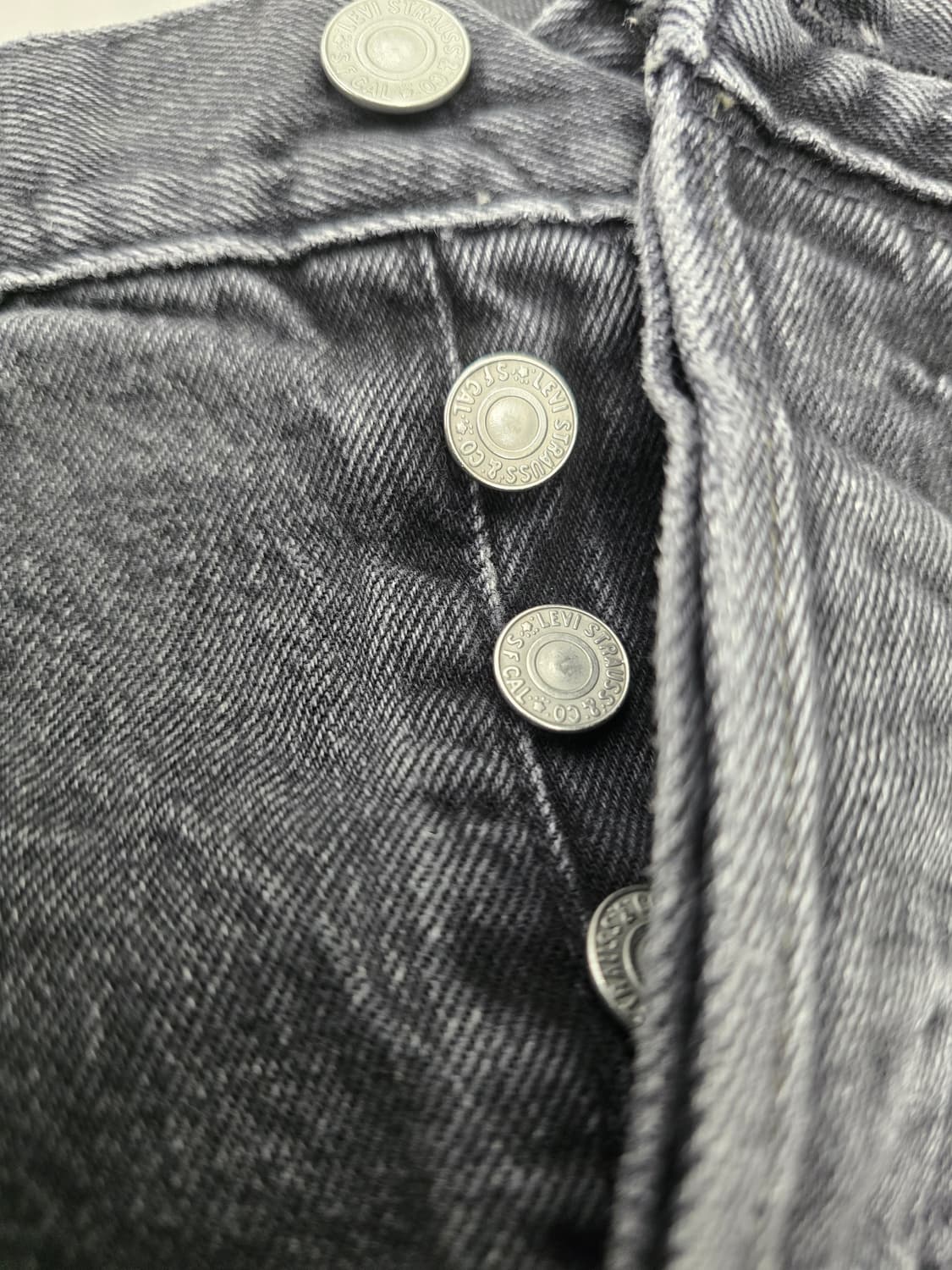 리바이스 501 프리미엄x저스틴 팀버레이크
데님팬츠.  싸이즈 31~32 상품이미지6