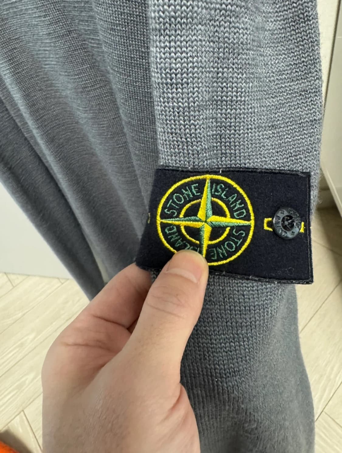 스톤아일랜드/ 그레이 니트/ m 상품이미지2