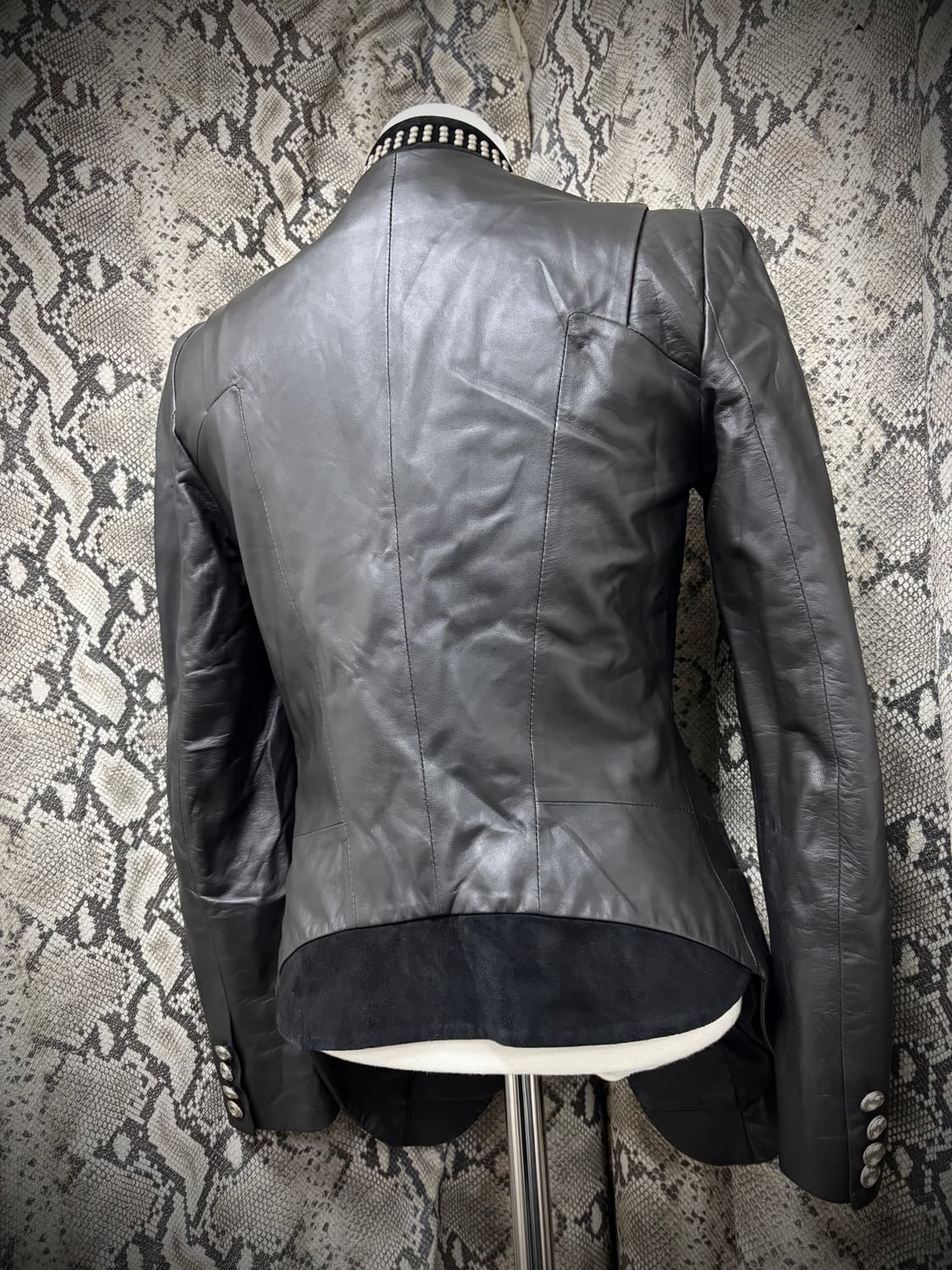 Unbalanced Stud Detail SheepSkin Jacket 상품이미지5