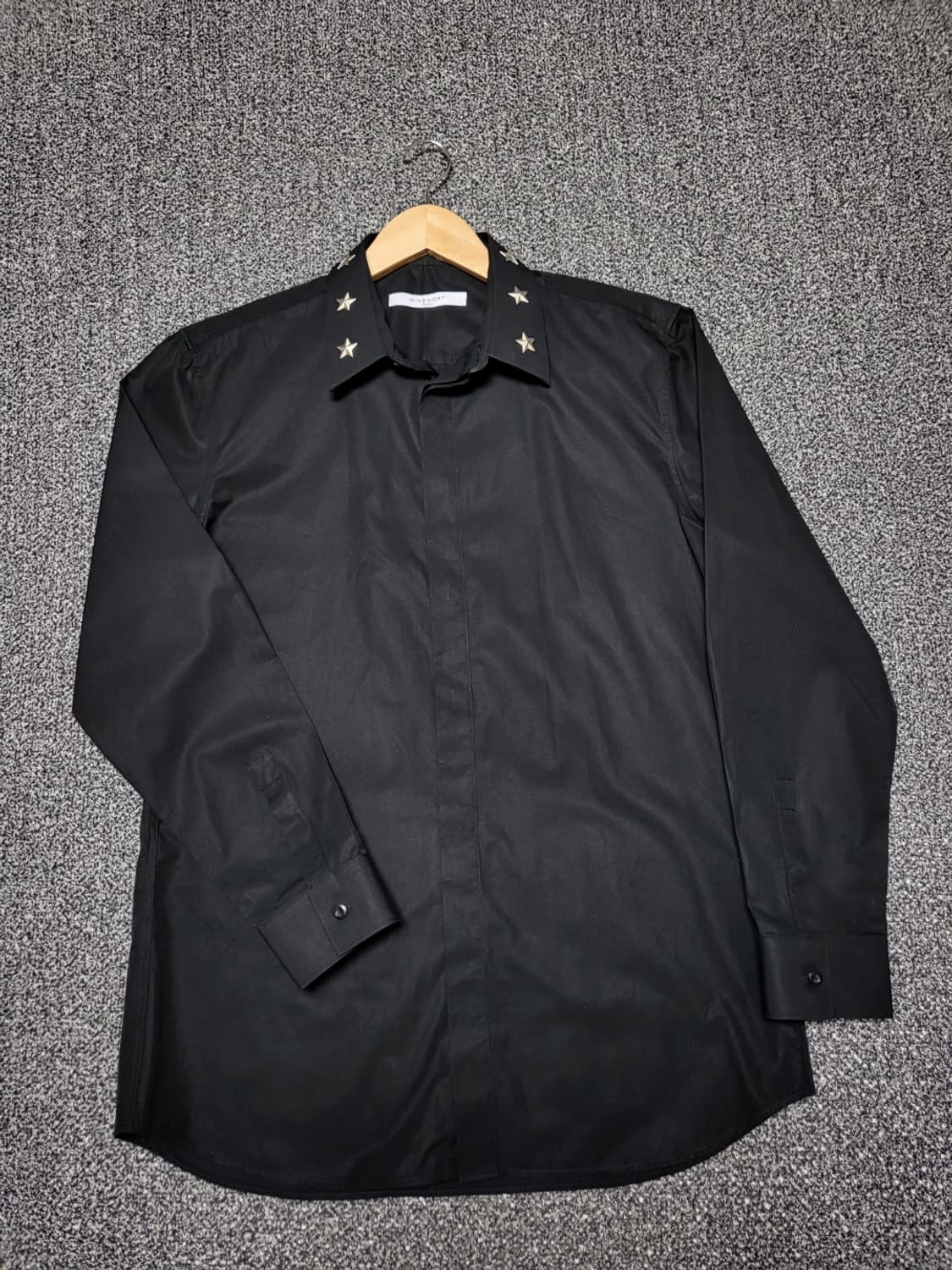 지방시 메탈스타패치 남성 셔츠 남방 100 상품이미지1