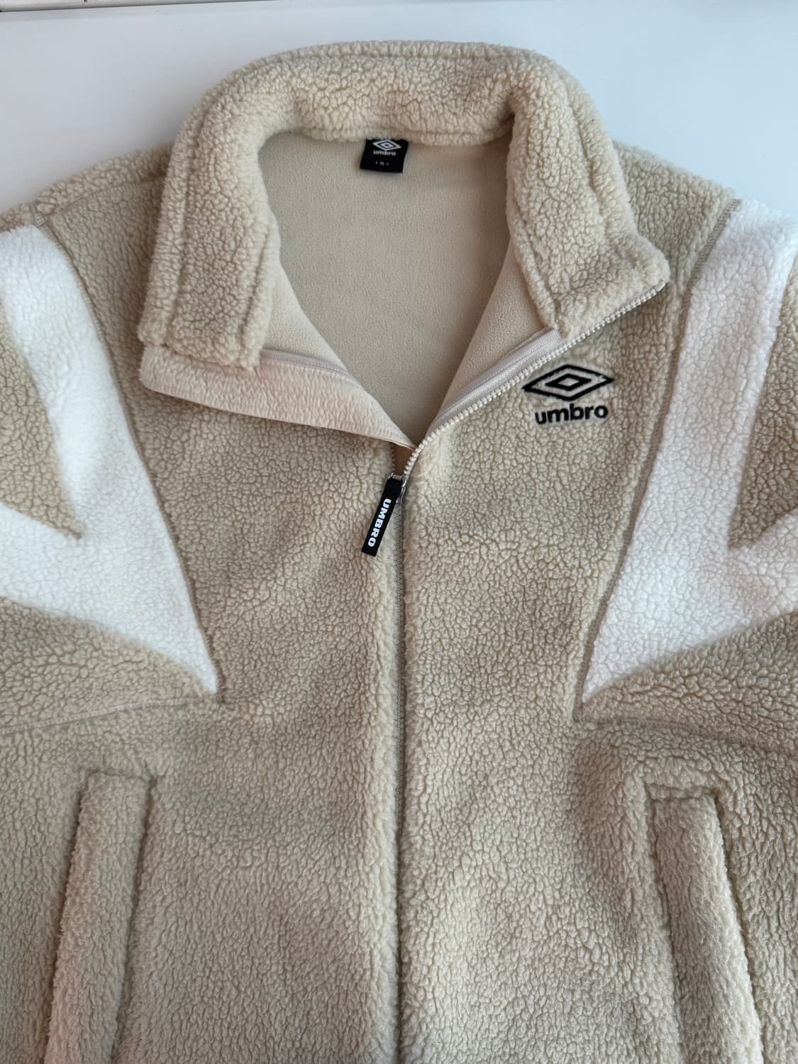 엄브로 쉐르파 후리스 상품이미지3