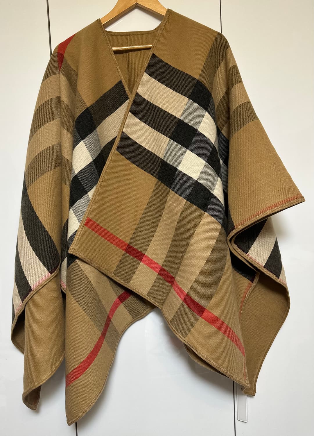 버버리 브라운 체크 캐시미어케이프 상품이미지4