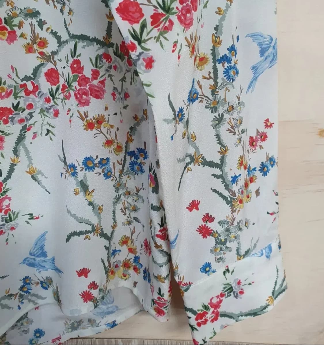 754)더쿠플스 새문양 블라우스 상품이미지4