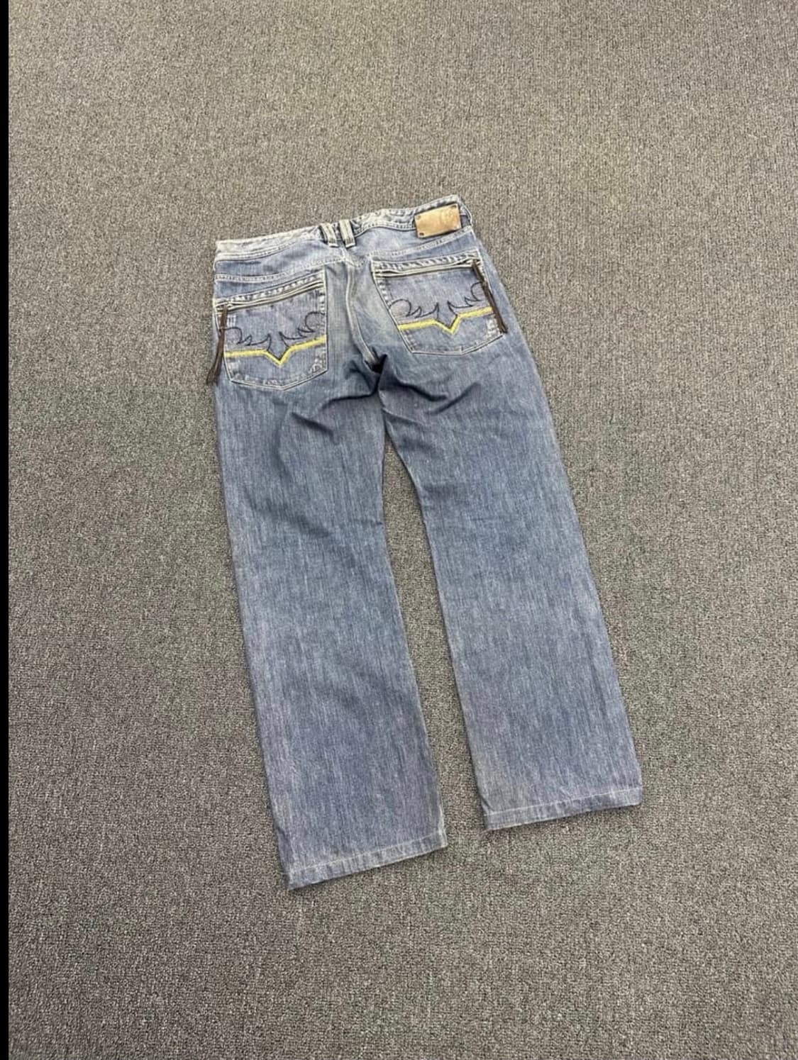 디젤 빈티지 워싱 자수 데님팬츠 상품이미지3