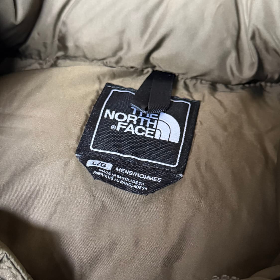 [100] 노스페이스 센터로고 브라운 700 눕시 패딩 베스트 조끼 상품이미지3