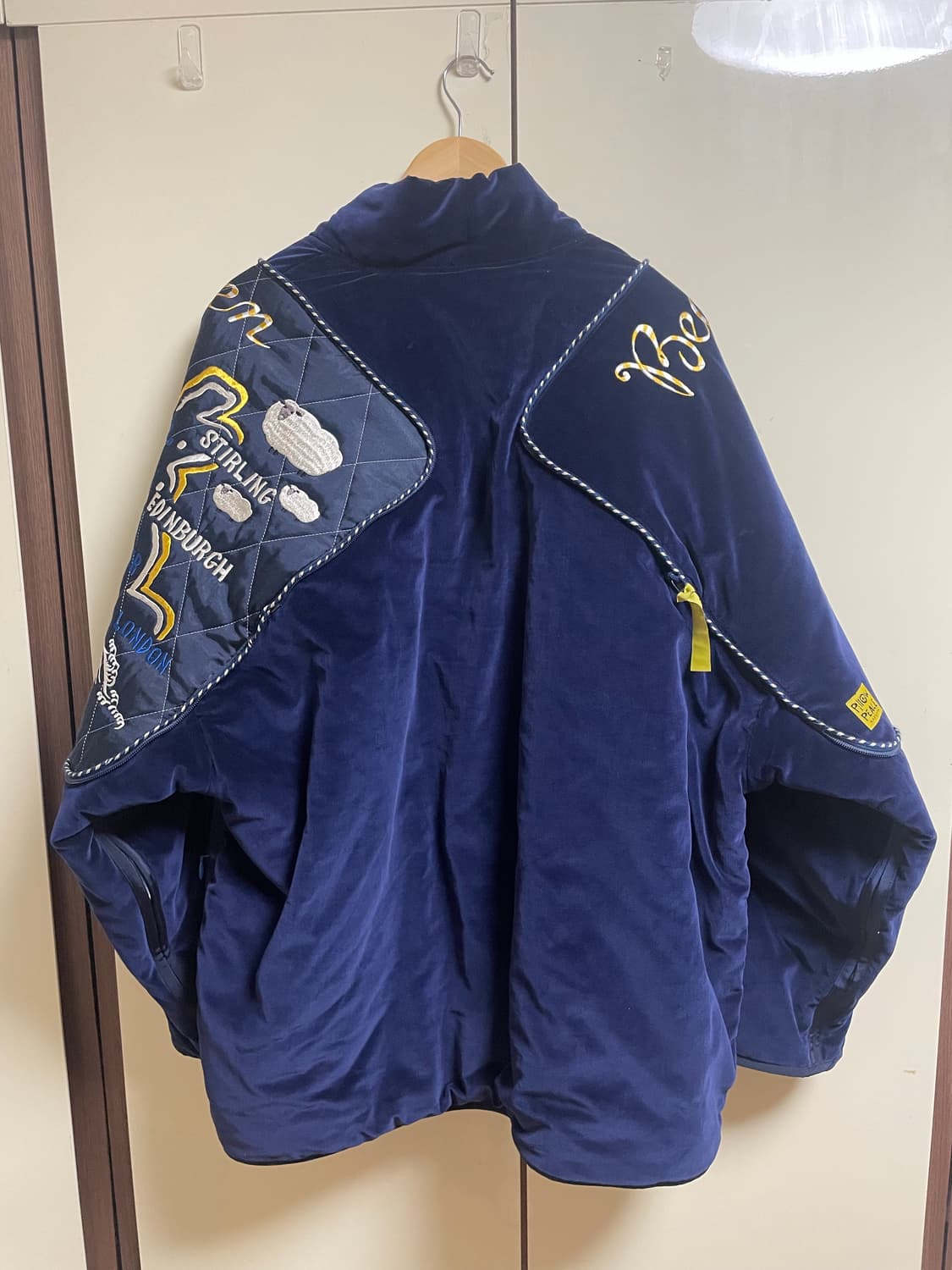 캐피탈 필로우 점퍼 상품이미지2