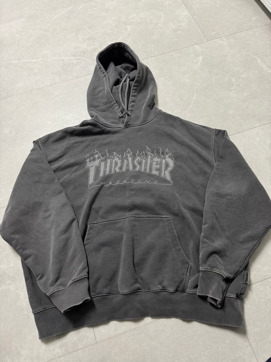 트레셔 후드티 차콜 상품이미지1