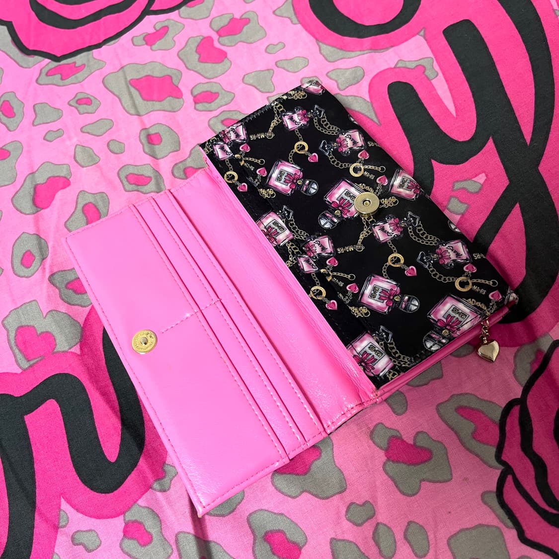 MA*RS마즈 블랙핑크 퍼퓸 장지갑 히메오네갸루 핀터 대장 y2k 00s 상품이미지5