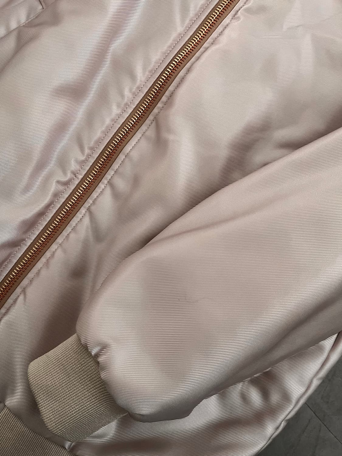 Acne Studios 아크네스튜디오 핑크 새틴 봄버 자켓 상품이미지9