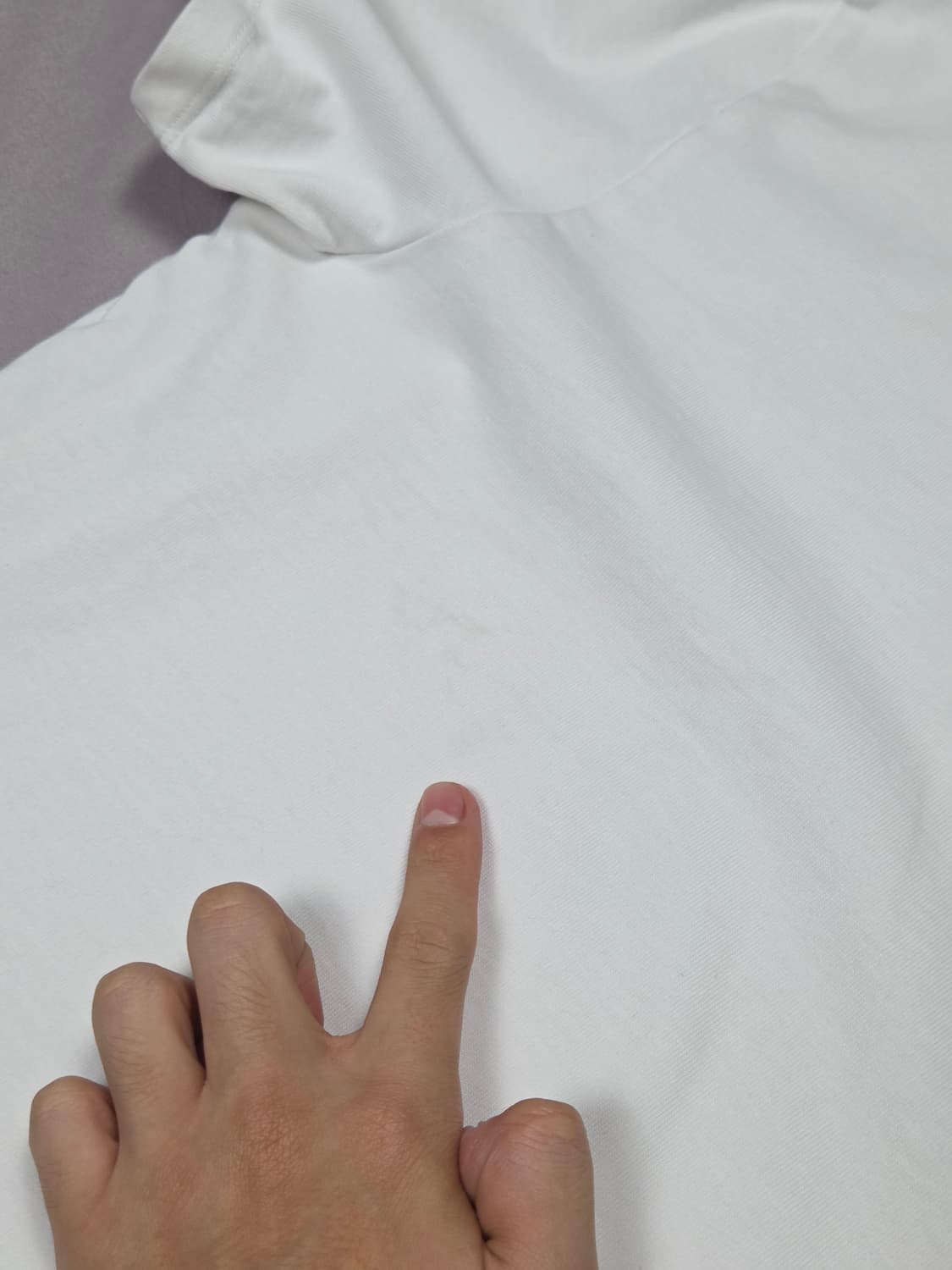 [아미] 파리 아미 드 쾨르 하트 로고 반팔 티셔츠 | S00104 상품이미지9