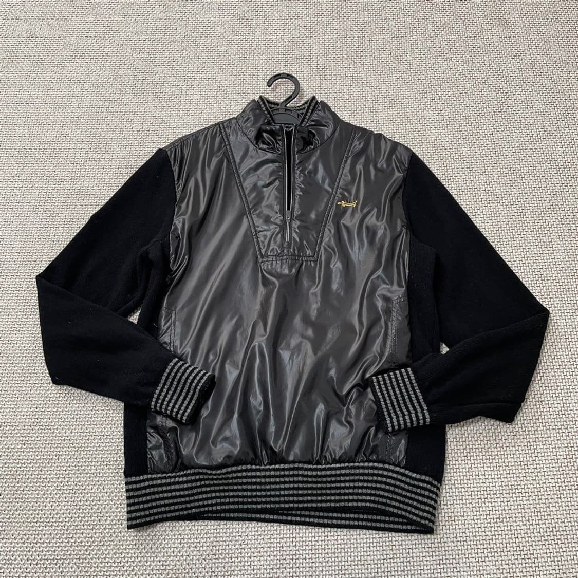 루이까스텔  반집업 니트 상품이미지1