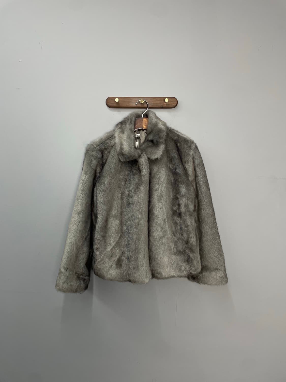 위아 그레이 페이크퍼 자켓 H1540 상품이미지2