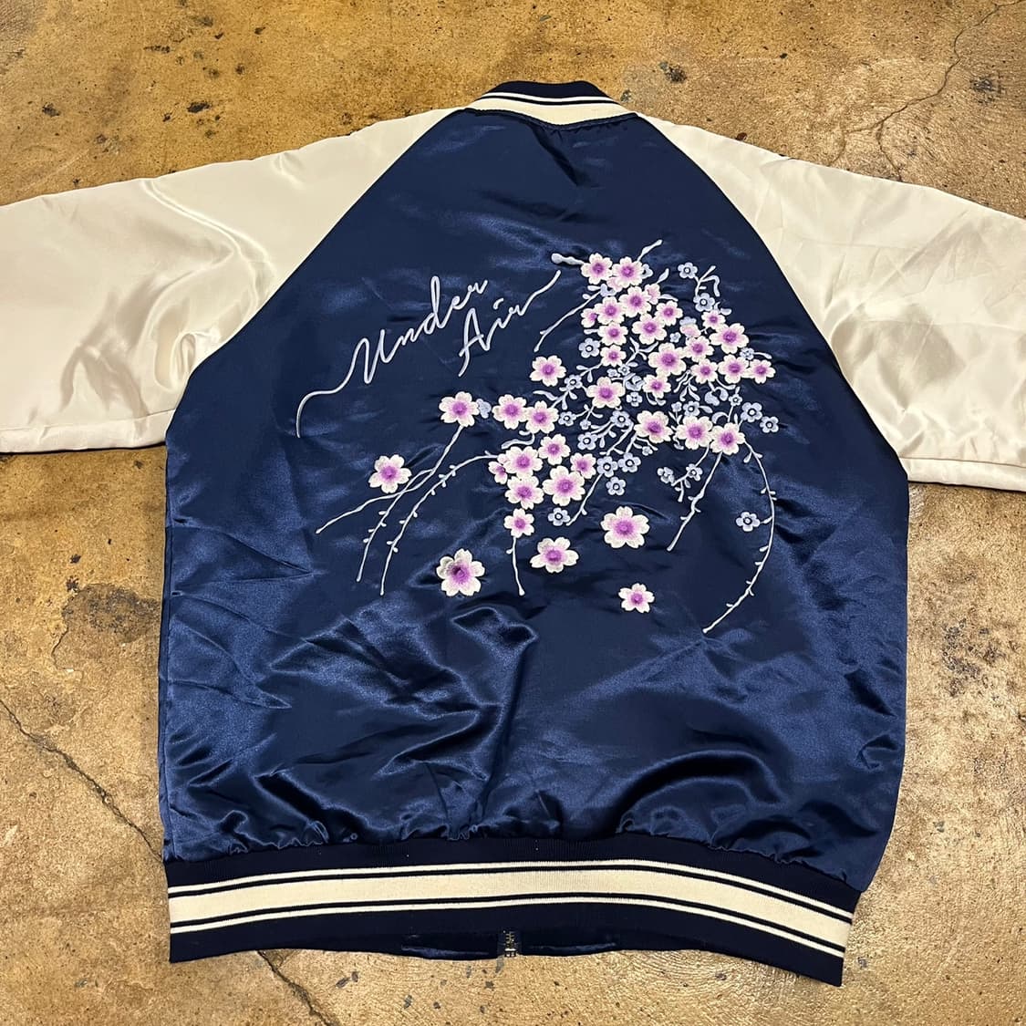 [정품/M] 언더에어 벚꽃 자수 스카쟌 자켓 b14 상품이미지4