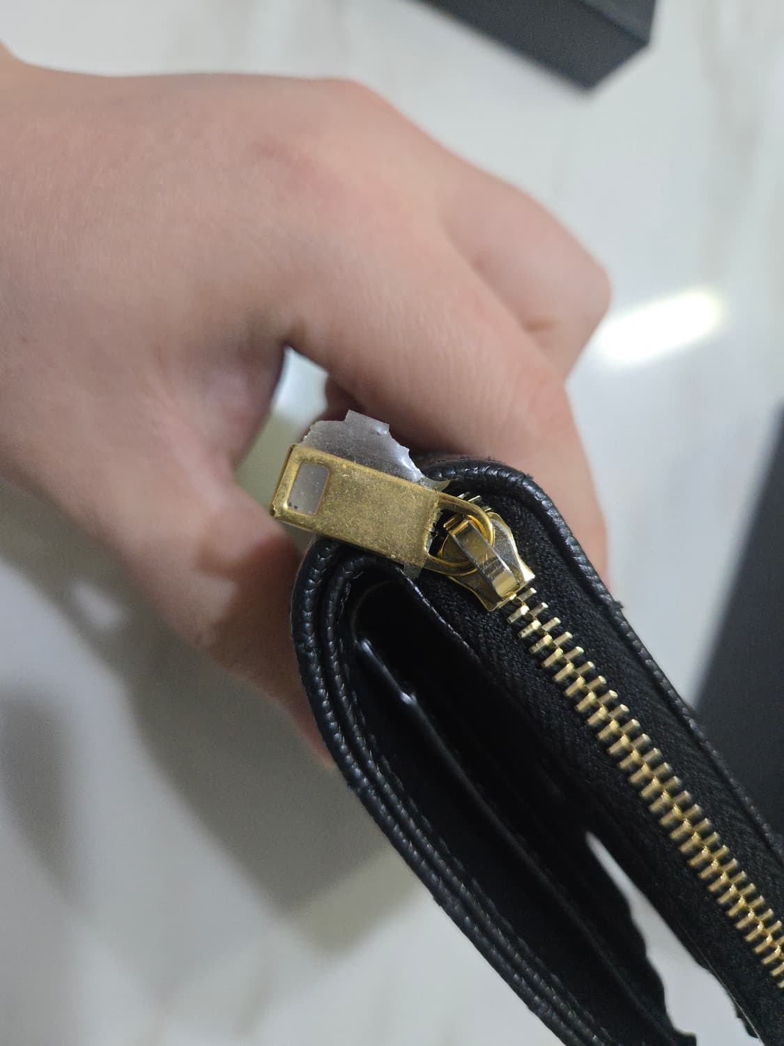 입생로랑 금장로고 반지갑 상품이미지3