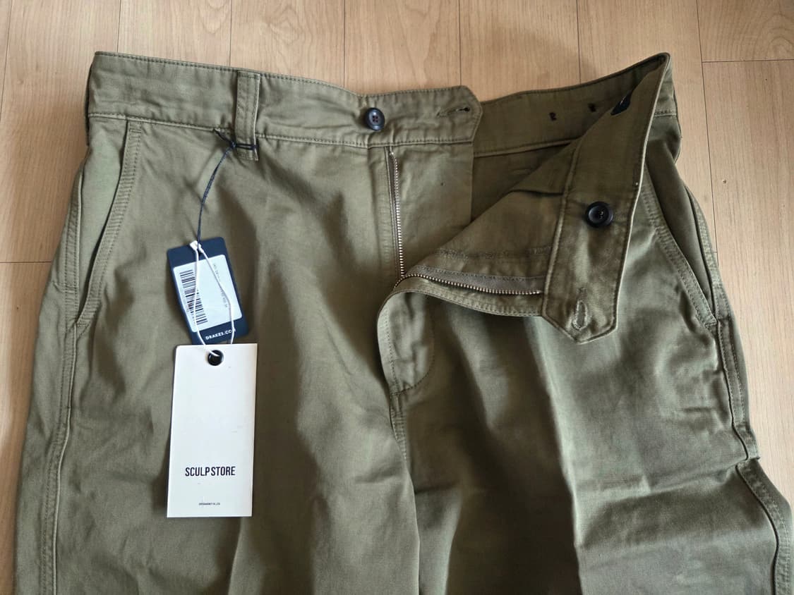 드레익스 카키 플랫프론트 치노 34 상품이미지2