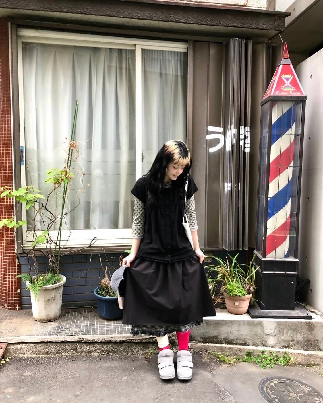 코이세이오 프린지 셔링 블라우스 블랙 상품이미지4