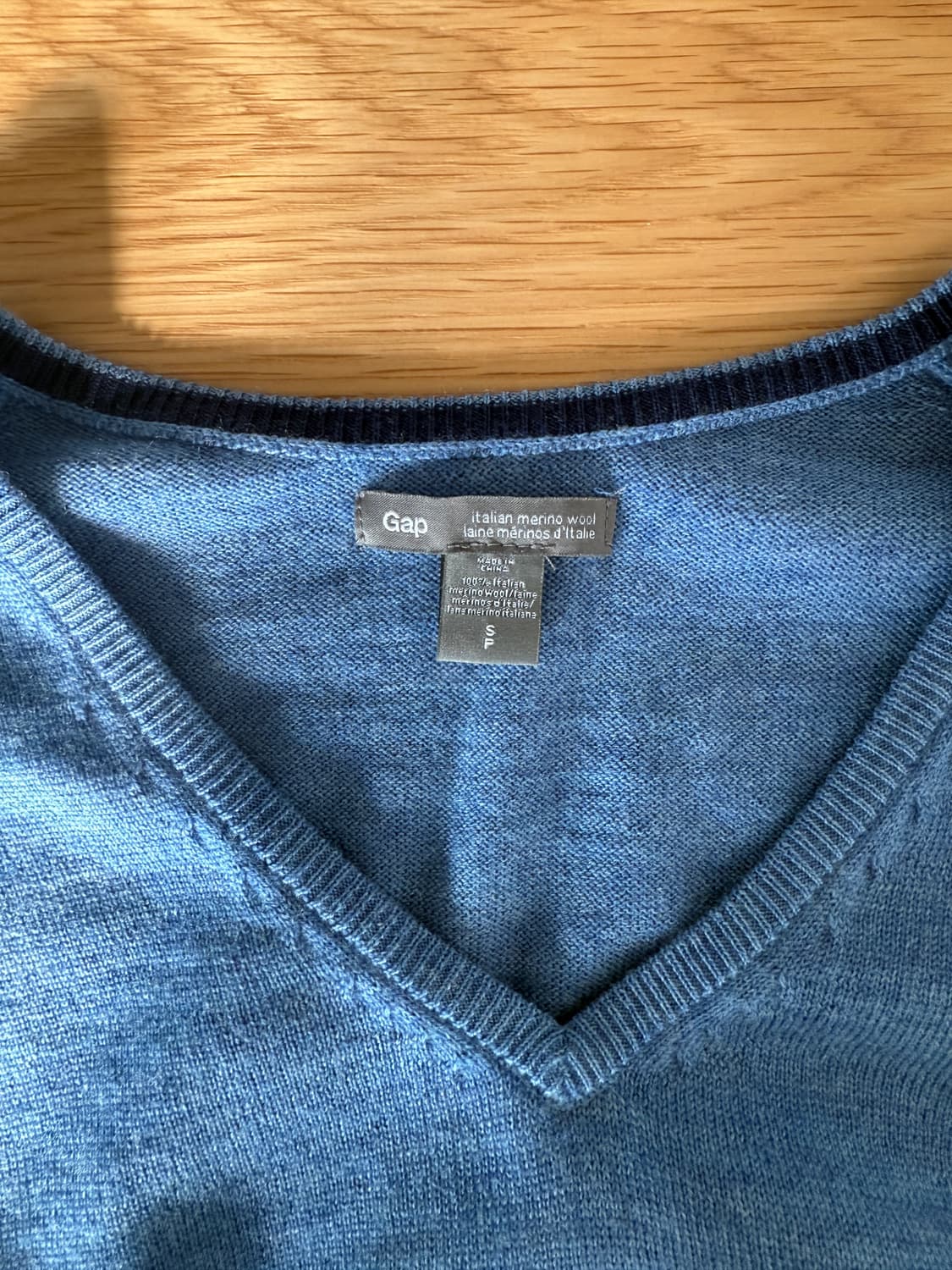 갭(GAP) 이태리 메리노울 브이넥 니트 상품이미지5