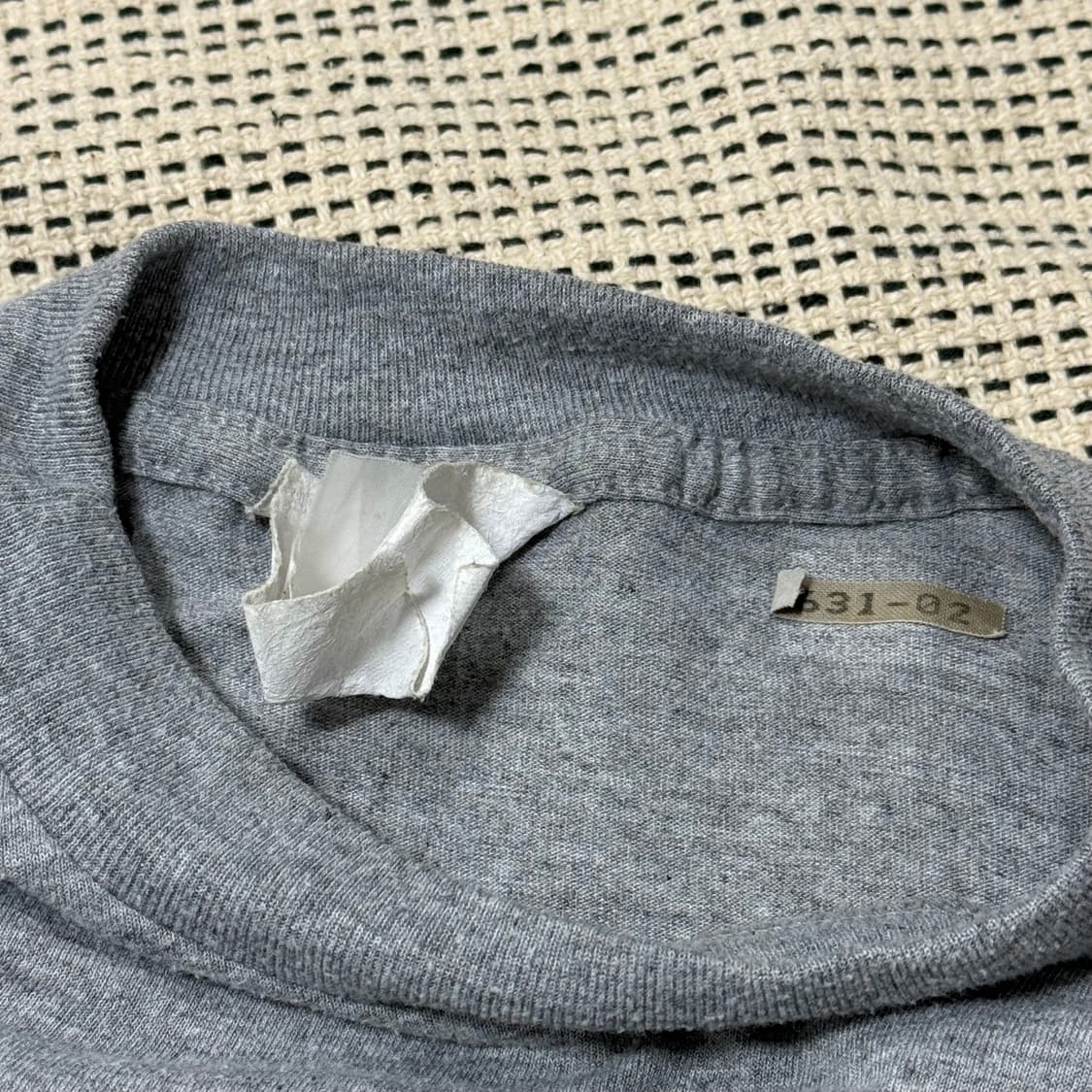 US ARMY 빈티지 미군 정품 아미 반팔티 | 상태 좋음 상품이미지9