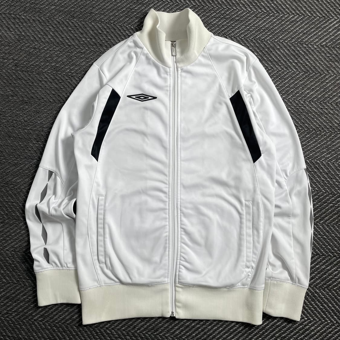 엄브로 사이드라인 올드스쿨 트랙탑 져지o 4143 상품이미지1