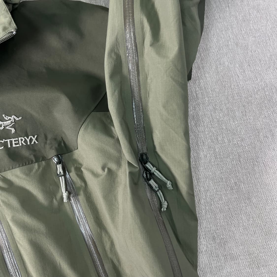 100 아크테릭스 세타 1세대 ar 카키 바람막이 자켓  상품이미지7