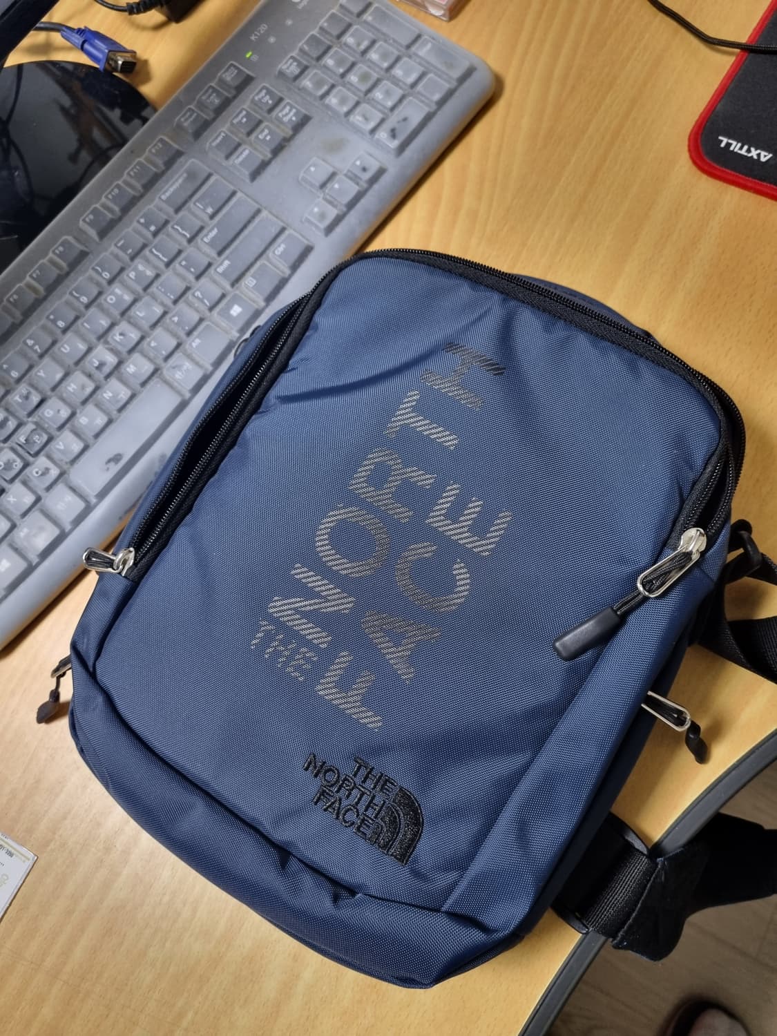 [정품] 노스페이스 크로스백 상품이미지1