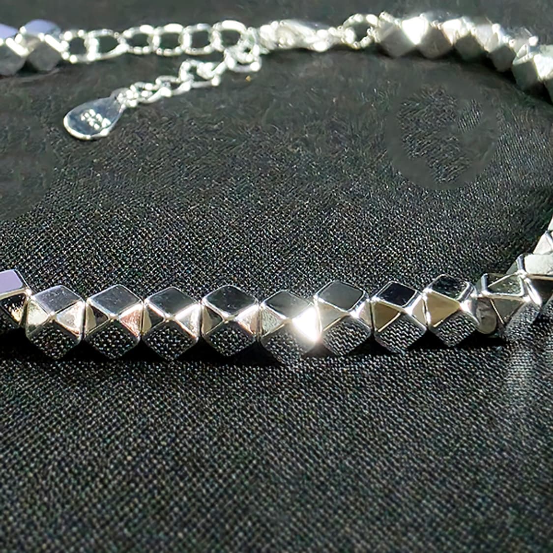 𝑷𝒚𝒓𝒂𝒎𝒊𝒅 𝑺𝒕𝒖𝒅 팔찌 상품이미지2