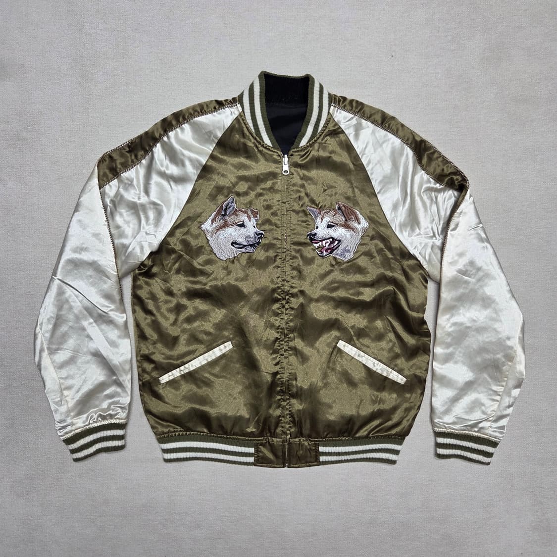 VANQUISH 뱅퀴시 시부야 하치코 자수 리버시블 스카잔 상품이미지1