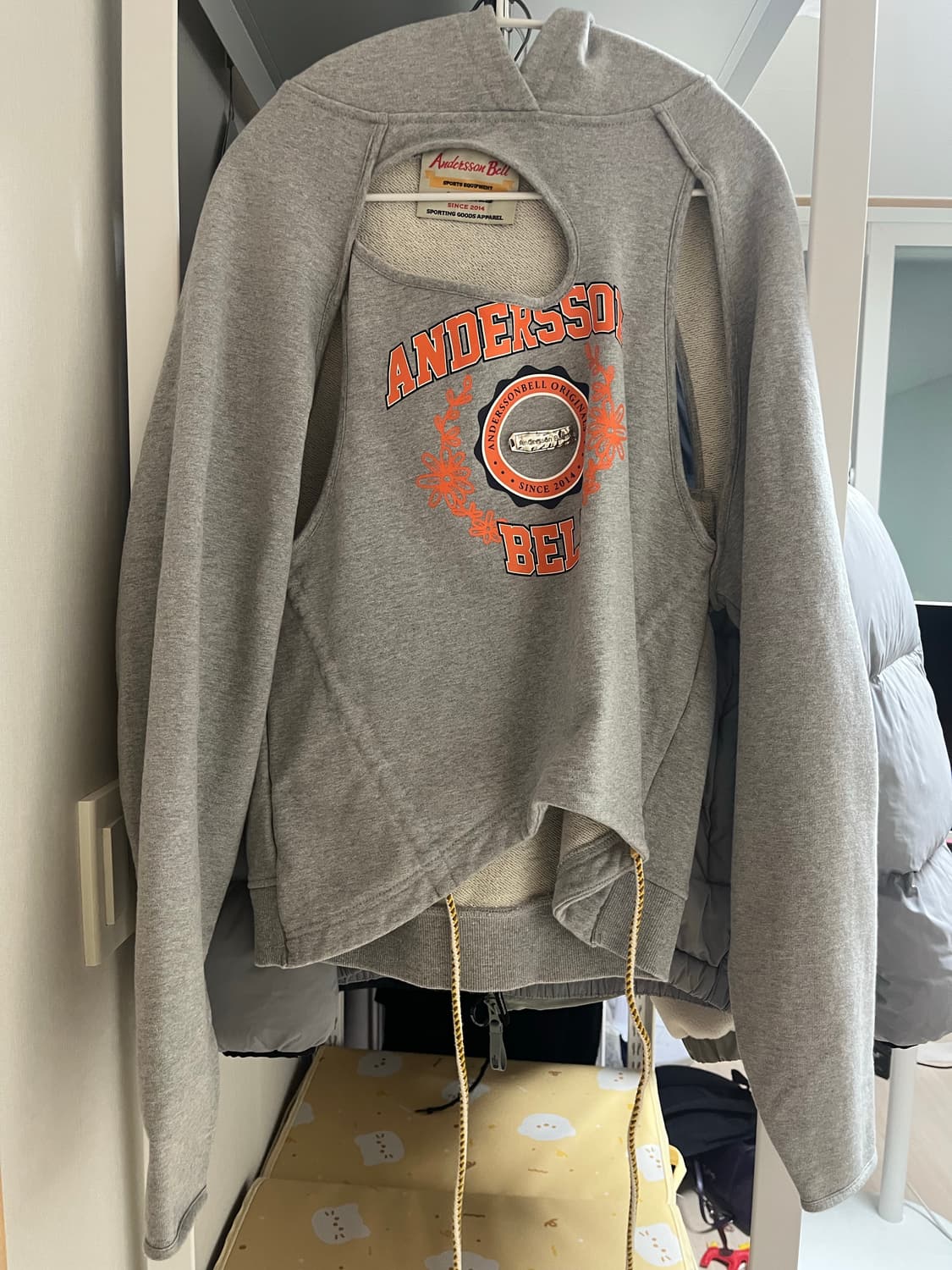 앤더슨벨 컷아웃 후드티 S/M 멜란지 그레이 상품이미지5