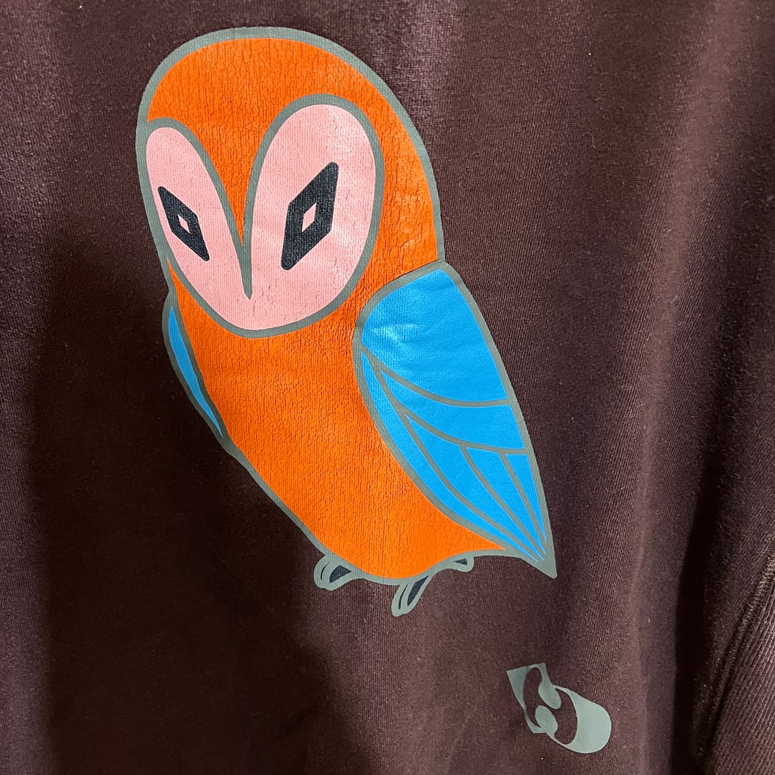 (조금 오버핏 L) 럭키슈에뜨 부엉이 맨투맨 버건디 색상 상품이미지3