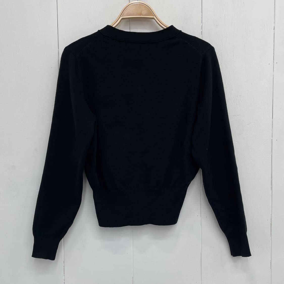 제너럴 아이디어 로고 자수 브이넥 가디건 상품이미지3