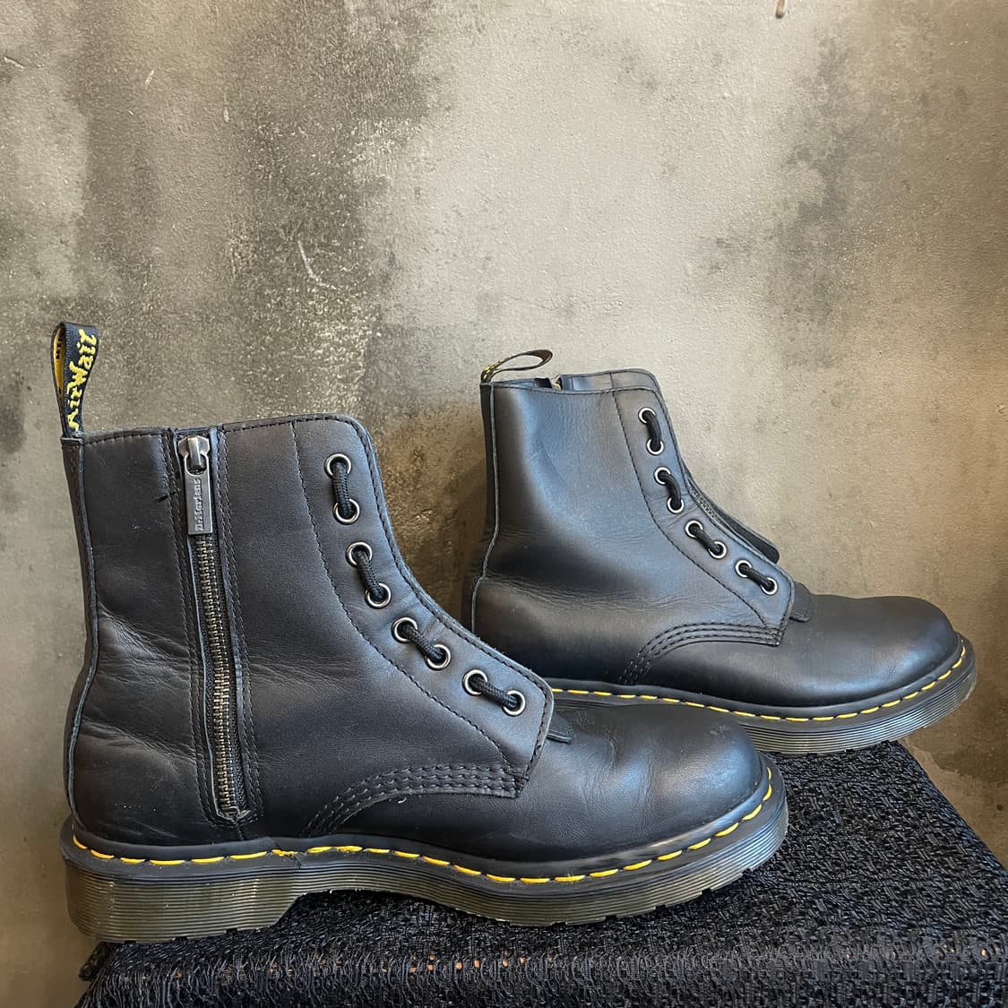 닥터마틴 1460 프론트 집 상품이미지3