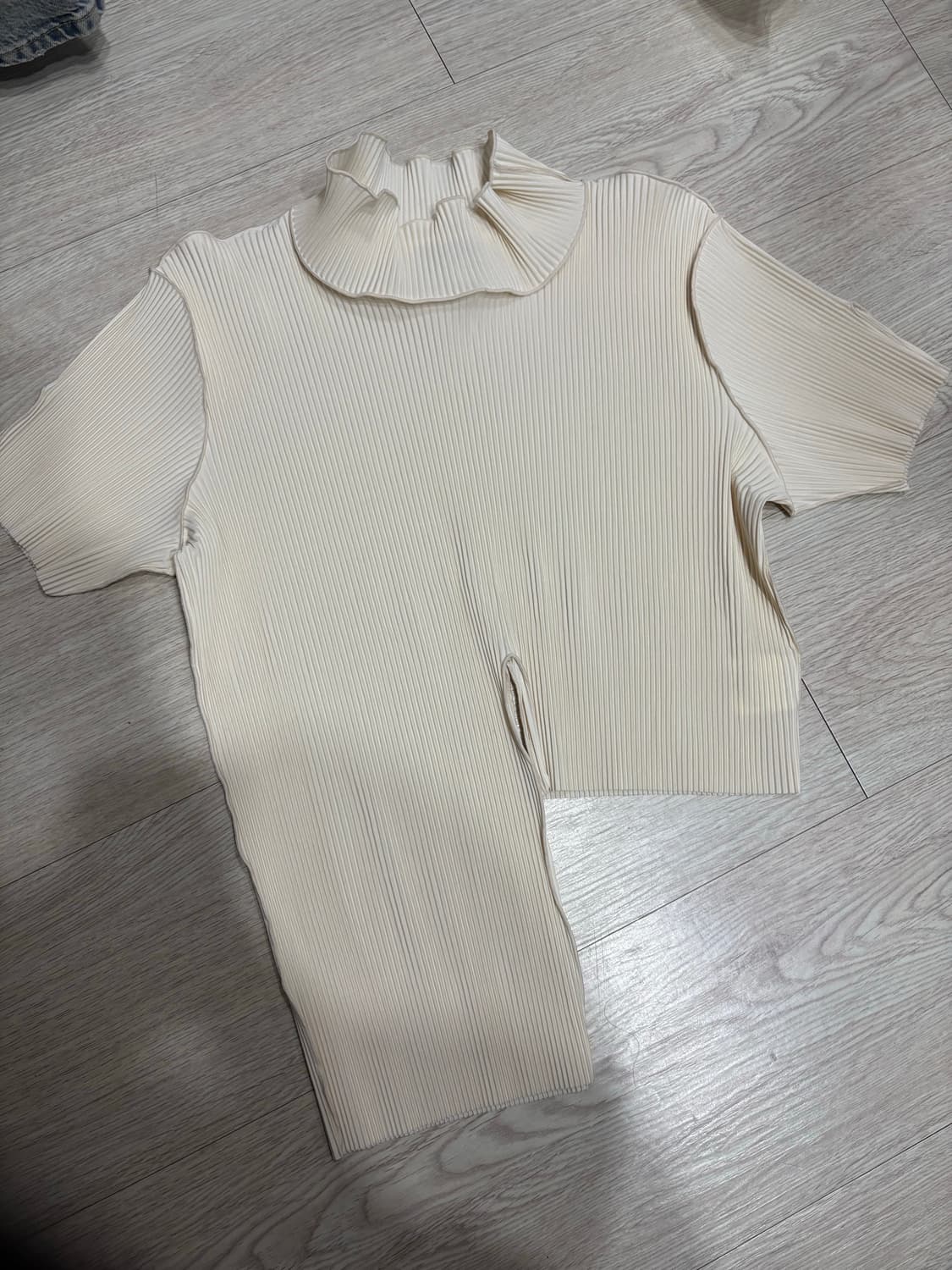 Kotohayokozawa 코토하요코자와 플리츠 티 상품이미지1