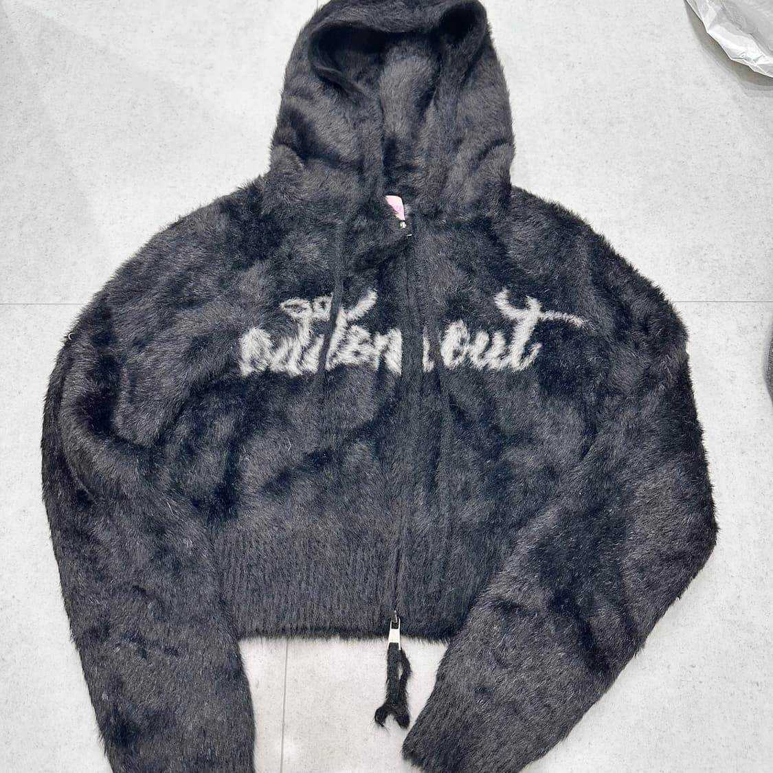 오드원아웃 앙고라 퍼 후드집업 블랙 상품이미지2
