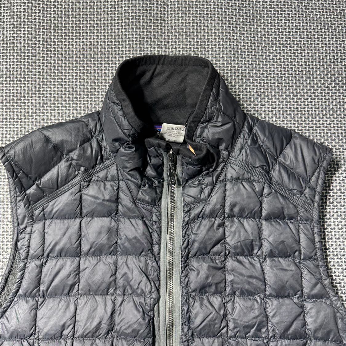 파타고니아 퀼팅 베스트 블랙 (L/OLD-8285 ) 상품이미지2