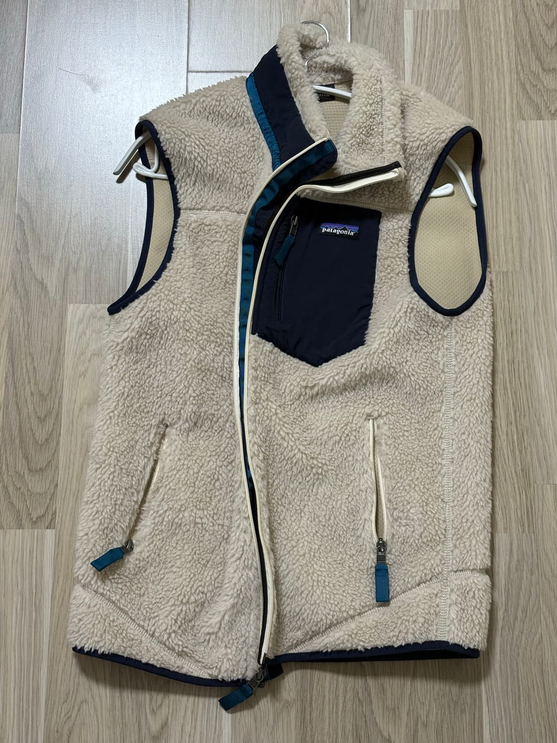 파타고니아 신칠라후리스조끼 상품이미지1