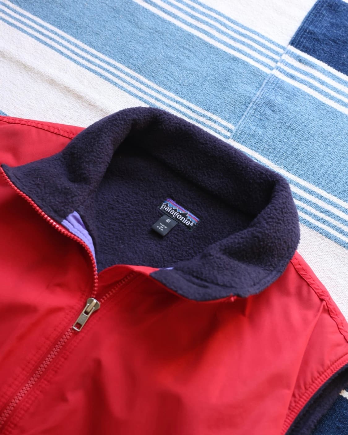 파타고니아 90s 쉘드 신칠라 베스트 레드S 상품이미지4