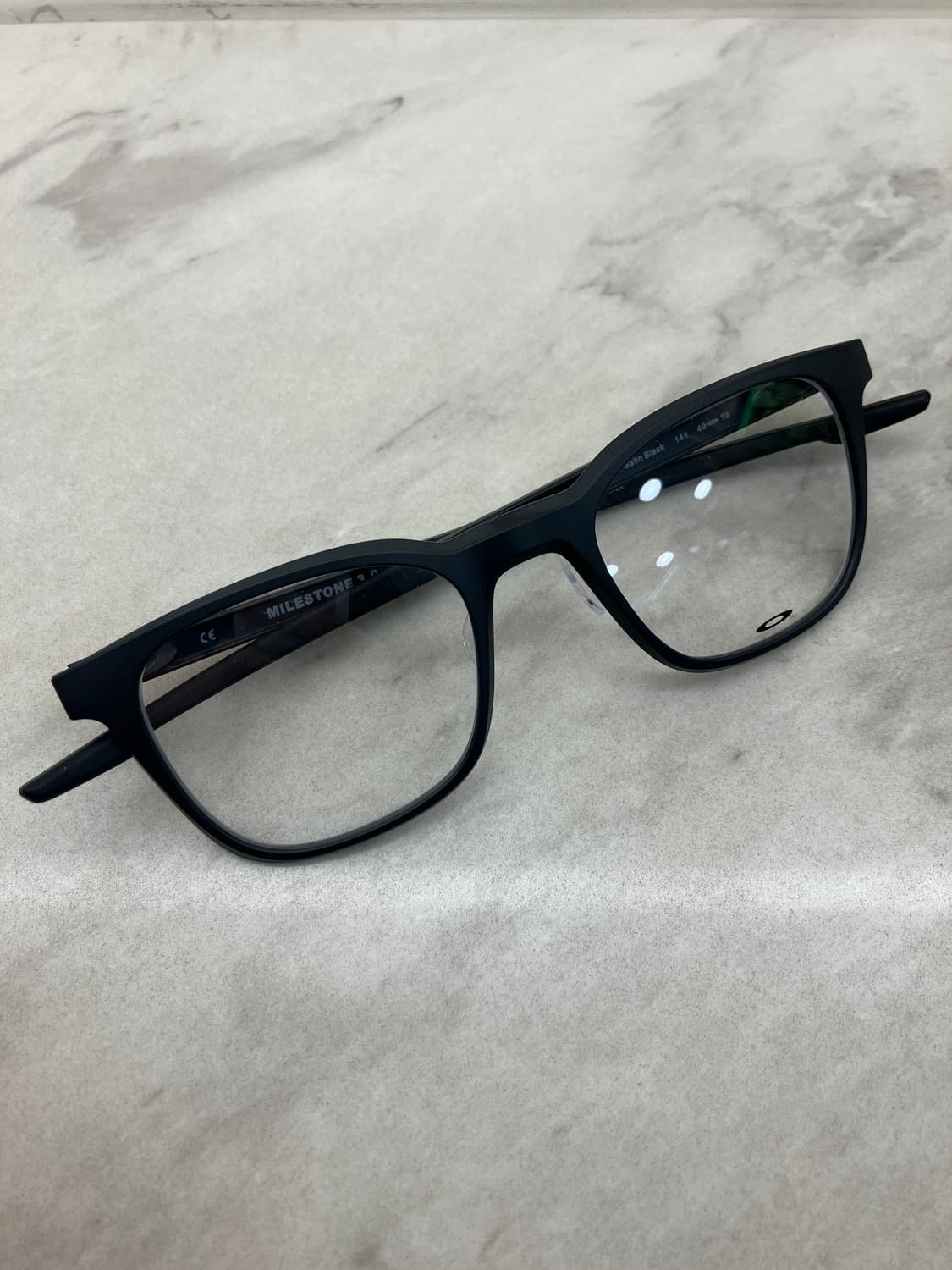 오클리 OAKLEY 마일스톤 사틴블랙 소프트 스퀘어 뿔테 안경 상품이미지1