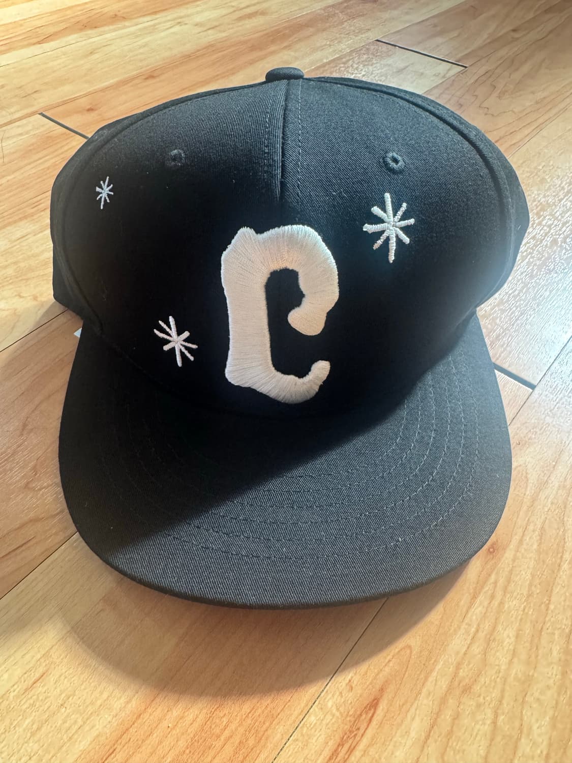 더콜디스모먼트 모자 (새제품) 상품이미지1