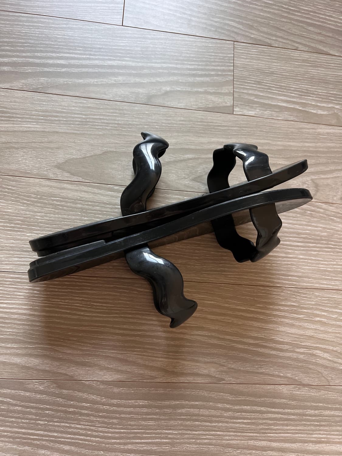 멜리사 윈드 슬라이드 샌들 블랙 상품이미지5