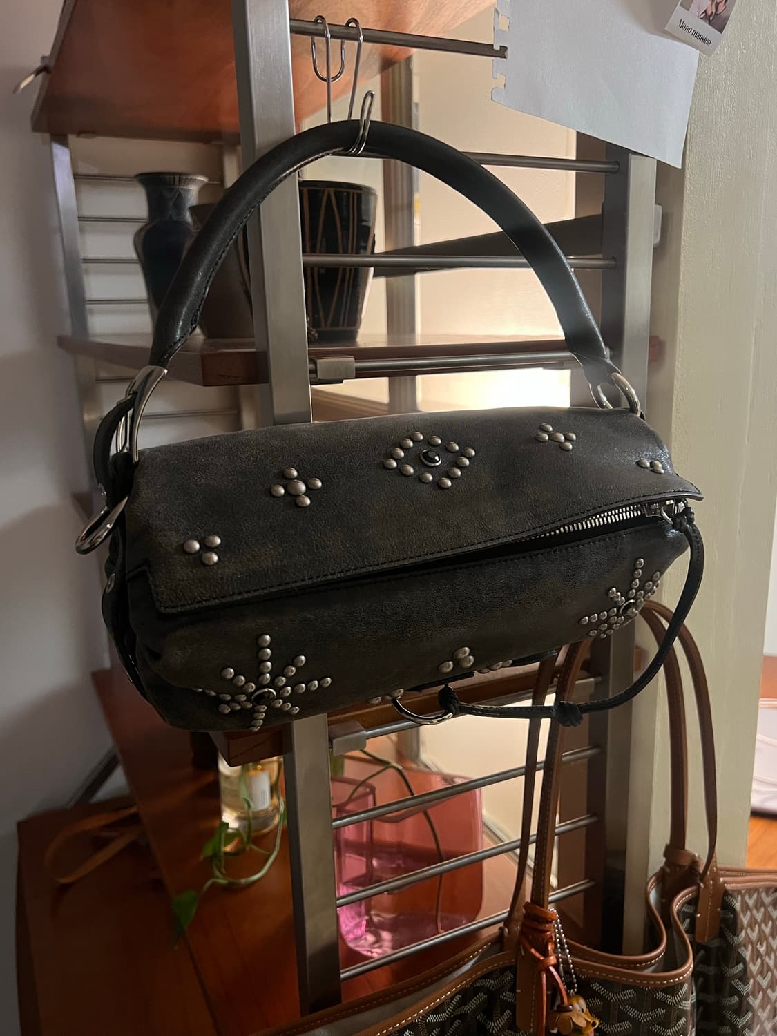 오픈와이와이 스터드 필로우 핸들백 상품이미지2