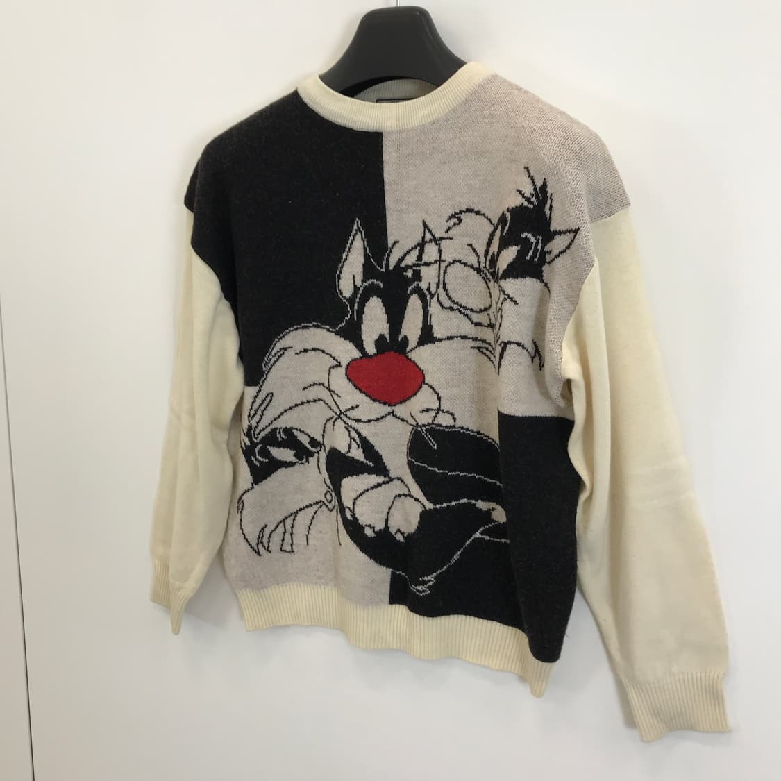 90s 빈티지 워너브라더스 루니툰즈 니트 [여성90] 상품이미지2