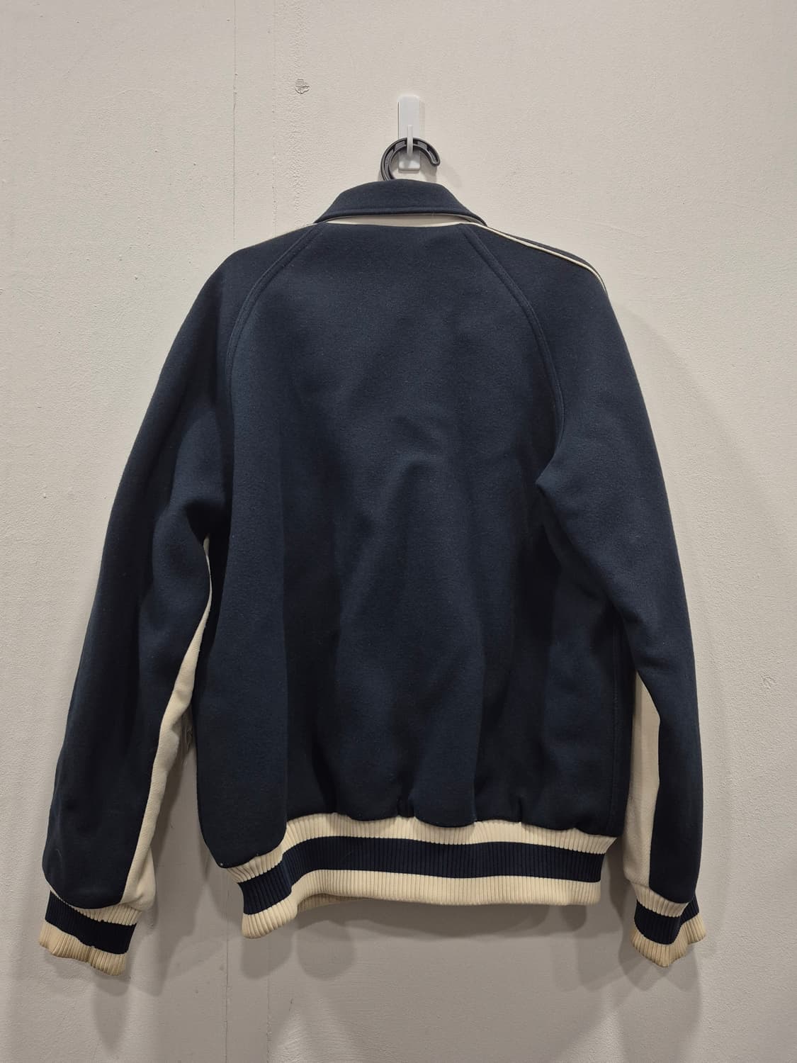 메종 키츠네 네이비 울 스타디움 자켓 남성 95~100사이즈 상품이미지3