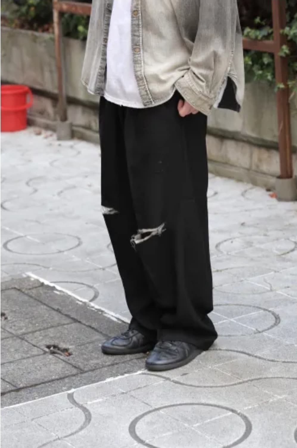 [1] 안셀름 ANCELLM 데미지 울 슬렉스 블랙 상품이미지2