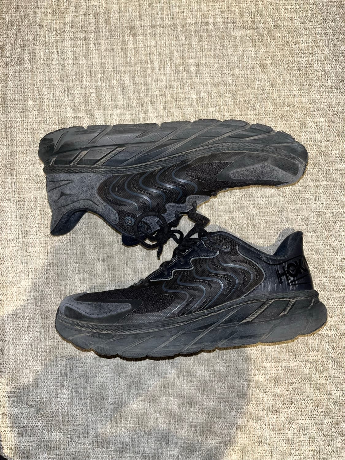 Hoka Clifton LS Black Asphalt 상품이미지3