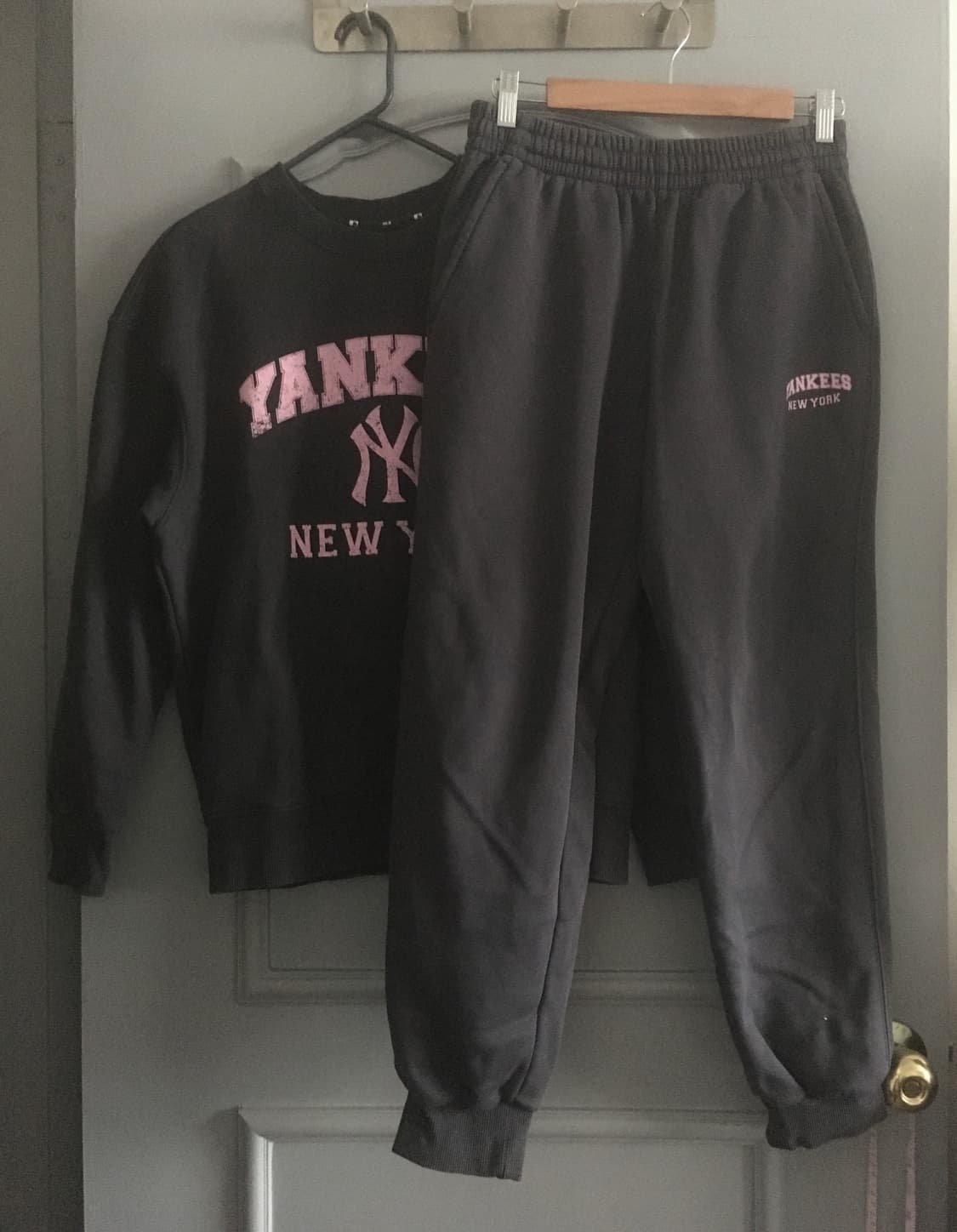 MLB 바시티 기모 오버핏 맨투맨 셋업 상품이미지1