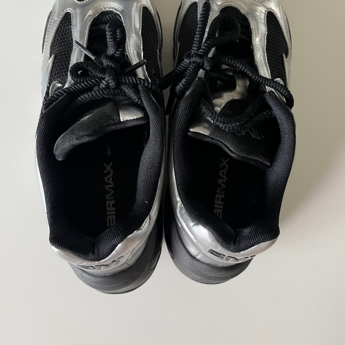 NIKE Air Max Muse Black Metallic Silver 상품이미지8