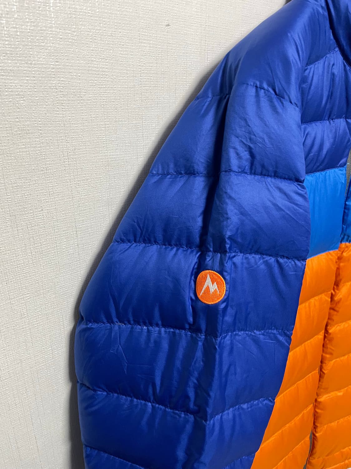 마모트 경량패딩 자켓 800 필파워 95-100 구스다운 상품이미지4